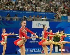 关于体操杯赛，滇池铁骑队与粤西海豚队鏖战，VAR改判成焦点！高压逼抢成功的信息-爱游戏